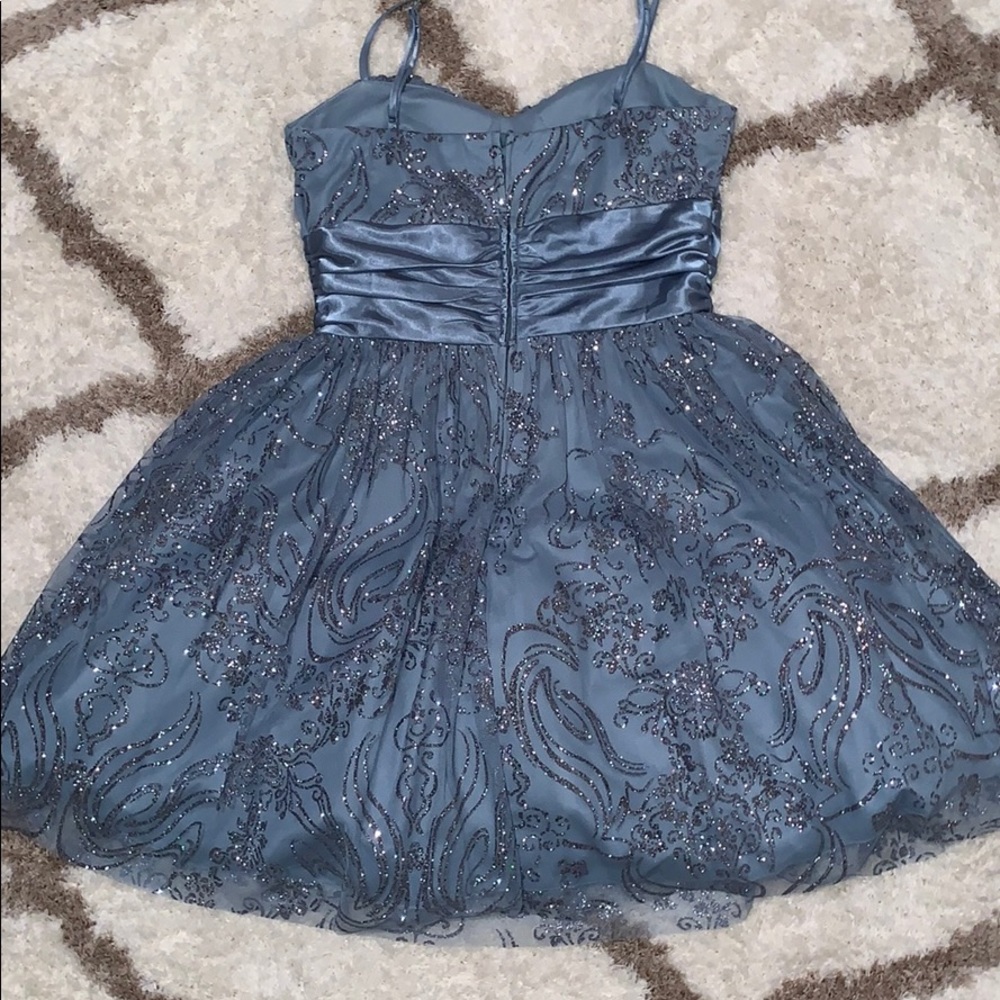 Prom dress - Picture 2 of 2